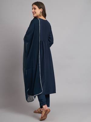  women flared kurta, pant and dupatta set silk blend 2