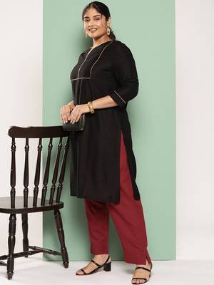 women maroon pure cotton plus size slim fit trousers 5