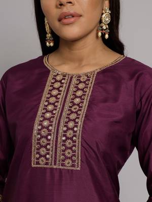   women kurta and trousers pant set silk blend 3