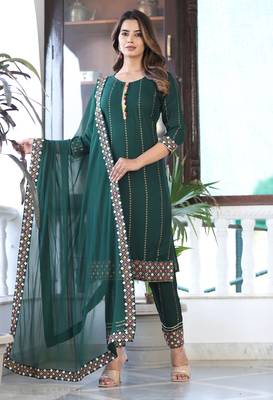 Women's Rayon Printed Green Ethnic Festive Wear A-Line Embroidered Kurti With Pant & Embroidered Lace Dupatta Set 1