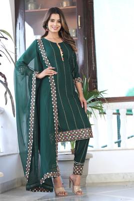 Women's Rayon Printed Green Ethnic Festive Wear A-Line Embroidered Kurti With Pant & Embroidered Lace Dupatta Set 3
