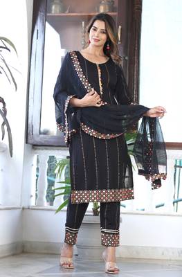 Women's Rayon Printed Black Ethnic Wear A-Line Embroidered Kurti With Embroidered Pant & Embroidered Lace Dupatta Set 3
