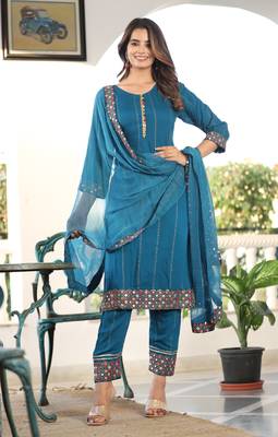 Women Rayon Printed Maroon Ethnic Wear A-Line Embroidered Kurti With Embroidered Pant & Embroidered Lace Dupatta Set 4