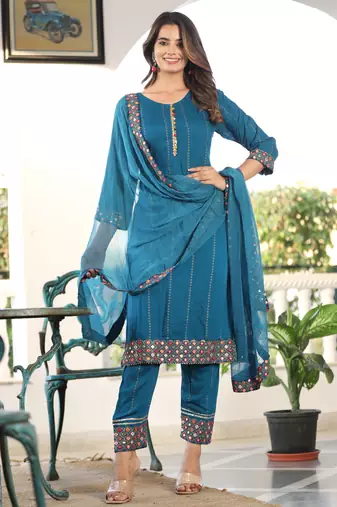 Women Rayon Printed Maroon Ethnic Wear A-Line Embroidered Kurti With Embroidered Pant & Embroidered Lace Dupatta Set