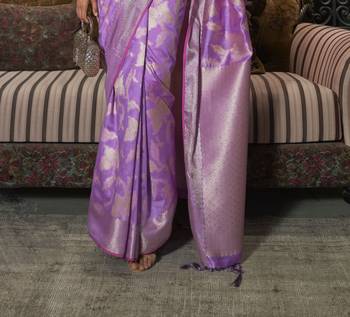 Kimisha women's purple silk blend woven saree with unstitched blouse piece 3