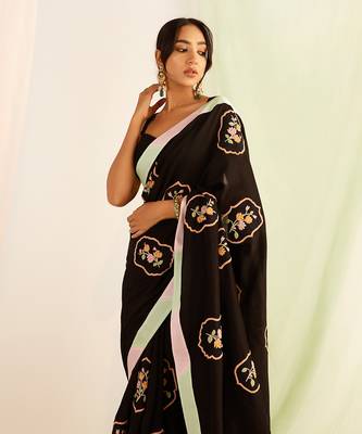 Black embroidered handcrafted saree set 3
