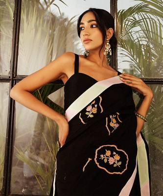 Black embroidered handcrafted saree set 5