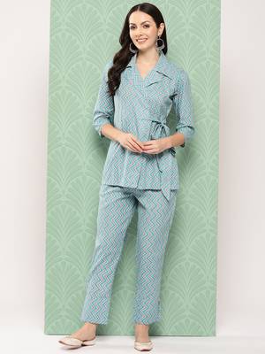 turquoise blue chevron print lapelled collar co ords 1