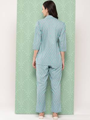 turquoise blue chevron print lapelled collar co ords 3