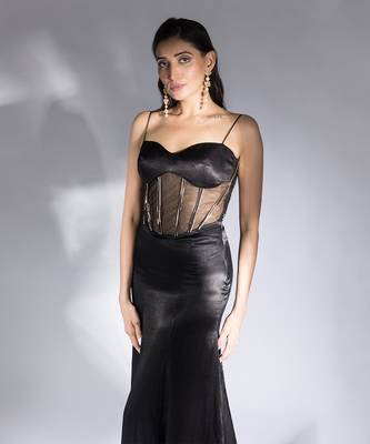 black gown 4
