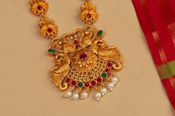 Red & Green Stone Studded Temple Jewellery Necklace Sets 9