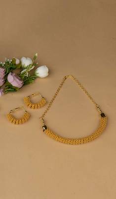 Elegant Gold Plated Necklace Set for Festive Glamour 1