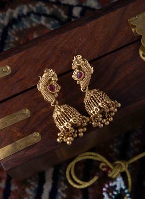Gold Patterned God Motif Choker Set 3