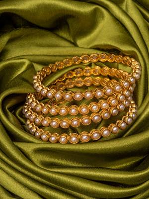 Set of 4 Gold-Plated Pearl Bangles 1
