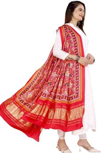 DesiButik Silk Dupatta with Zari Work 36*102 inches