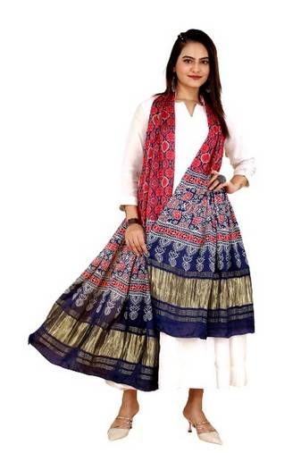 DesiButik Silk Dupatta with Zari Work 36*102 inches