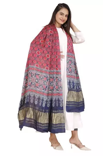 DesiButik Silk Dupatta with Zari Work 36*102 inches