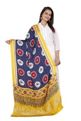 DesiButik Silk Dupatta with Zari Work 36*102 inches 1