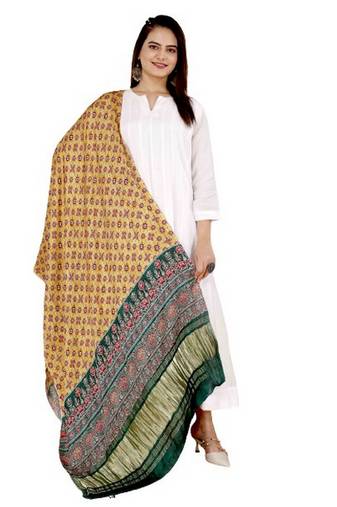 DesiButik Silk Dupatta with Zari Work 36*102 inches