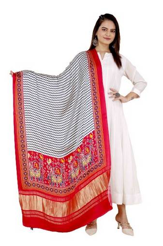 DesiButik Silk Dupatta with Zari Work 36*102 inches