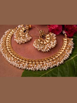 Gold Plated Alloy Jewellery Set with Pearls 4