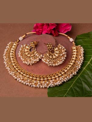 Gold Plated Alloy Jewellery Set with Pearls 1