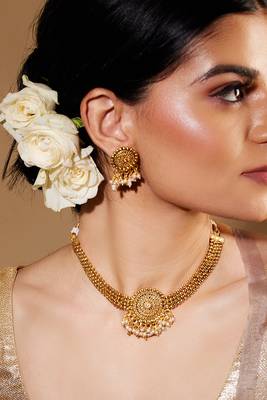 Gold-Plated Pearl Studded Choker Jewellery Set For Women 4