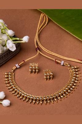 Gold Beaded Temple Jewellery Set For Women 3