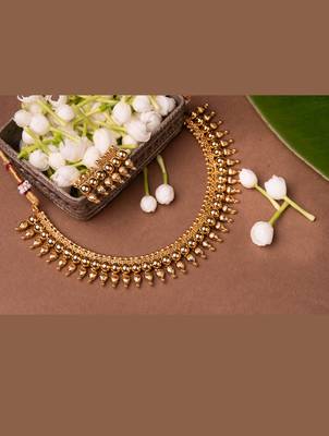 Gold Beaded Temple Jewellery Set For Women 4