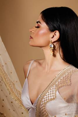 Gold-Plated Uncut Kundan-Studded Polki Choker Jewellery Set 4