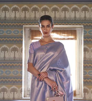 Purple silk blend Woven Saree With Unstitched Blouse Piece 2