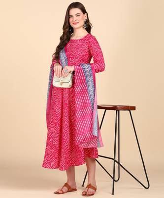 Women's Pink Printed Cotton Kurti With Foil Printed Dupatta Set 3