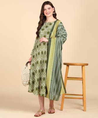 Women's Multicolor Printed Cotton Kurti With Foil Printed Dupatta Set 1