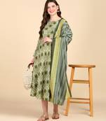 Women's Multicolor Printed Cotton Kurti With Foil Printed Dupatta Set