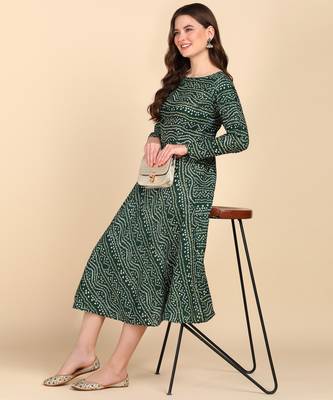 Green Printed Cotton Round Kurta 3