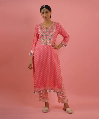 Mahruk pink printed gota work kurta set 2