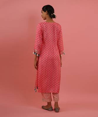 Mahruk pink printed gota work kurta set 4