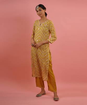 Mahruk yellow printed kurta set 2