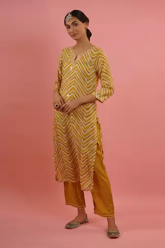 Mahruk yellow printed kurta set