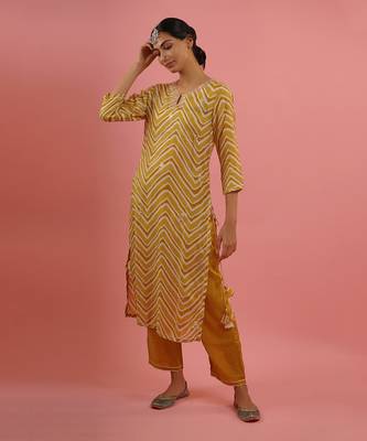 Mahruk yellow printed kurta set 3