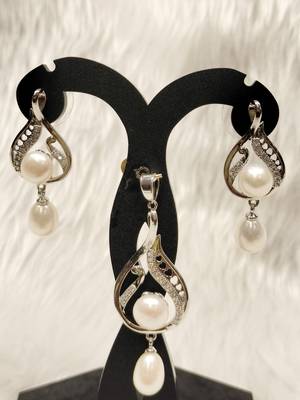 Mannat raj pearls & jewellers natural fresh water pearls hyderabadi pearls exclusive designer pendant set 2