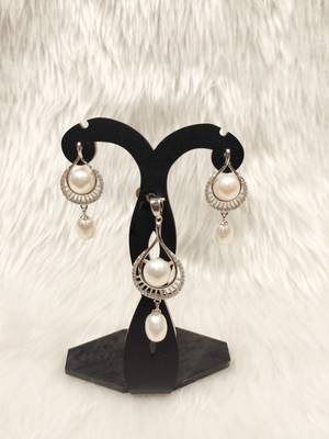 Mannat raj pearls & jewellers natural fresh water pearls hyderabadi pearls daily wear designer pendant set 1