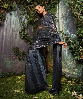 Black tiki saree set 3