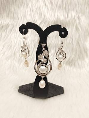 Mannat raj pearls & jewellers natural fresh water pearls hyderabadi pearls exclusive designer pendant set 1