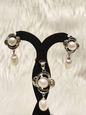 Mannat raj pearls & jewellers natural fresh water pearls hyderabadi pearls charming and designer pendant set 2