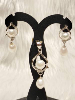 Mannat raj pearls & jewellers natural fresh water pearls hyderabadi pearls exclusive designer pendant set 2