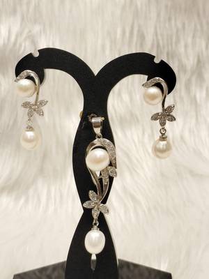 Mannat raj pearls & jewellers natural fresh water pearls hyderabadi pearls unique designer pendant set 2