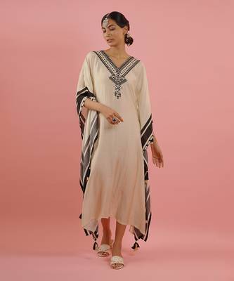 Ivory kaftaan set 2