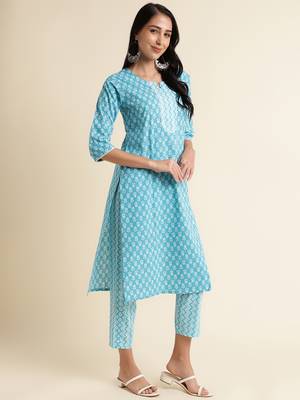 Fabclub cotton floral printed straight women kurta set (blue) 2