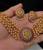 Alyesha Latest Stylish Choker Traditional Necklace Jewellery Set for Women